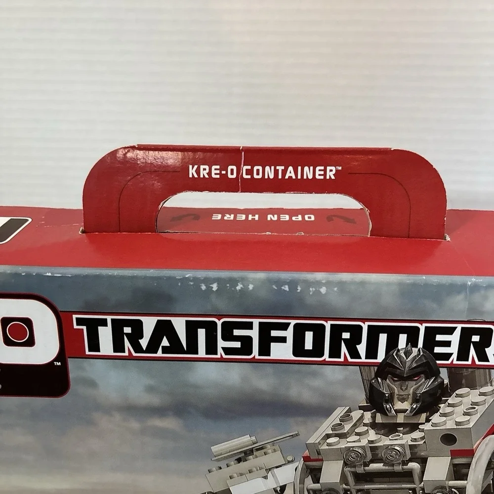 KRE-O Transformers Megatron (30688)  2 in 1 READ